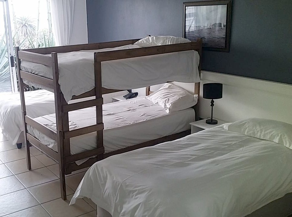 4 Guest Room